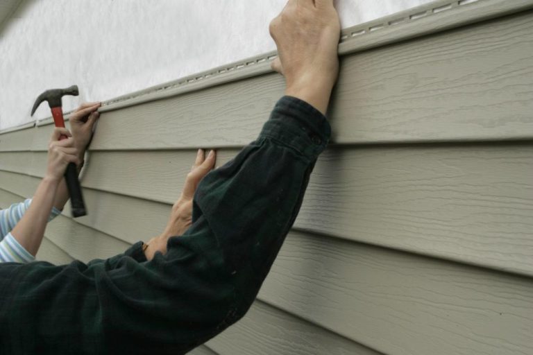 Stucco siding installation